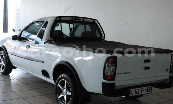 Sayi Na hannu Ford Consul White Mota in Maseru a Maseru Sayi Na hannu Ford Consul White Mota in Maseru a Maseru