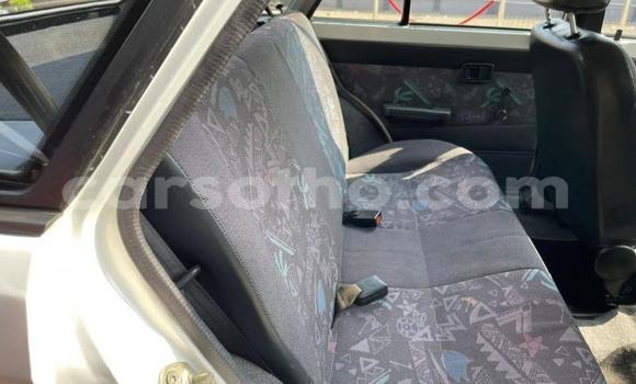 اشتري مستعمل Mazda 323 White سيارة في Maseru في Maseru اشتري مستعمل Mazda 323 White سيارة في Maseru في Maseru