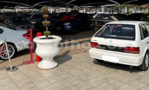 اشتري مستعمل Mazda 323 White سيارة في Maseru في Maseru اشتري مستعمل Mazda 323 White سيارة في Maseru في Maseru