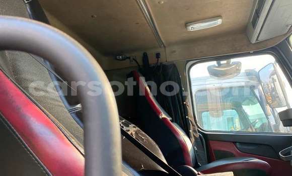 Buy Used Volvo F4 White Truck in Maseru in Maseru Buy Used Volvo F4 White Truck in Maseru in Maseru