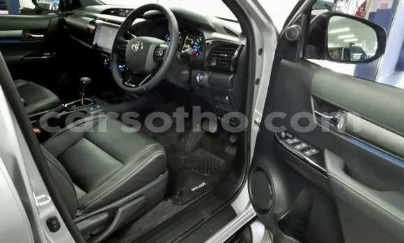 Buy Used Toyota Hilux Silver Car in Maseru in Maseru Buy Used Toyota Hilux Silver Car in Maseru in Maseru