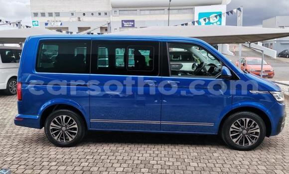 Sayi Na hannu Volkswagen Caravelle Blue Mota in Maseru a Maseru Sayi Na hannu Volkswagen Caravelle Blue Mota in Maseru a Maseru