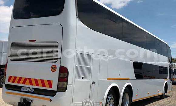 Buy Used Volvo F4 White Truck in Maseru in Maseru Buy Used Volvo F4 White Truck in Maseru in Maseru