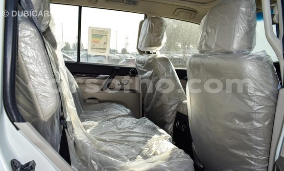 Sayi Imported Mitsubishi Pajero White Mota in Import - Dubai a Maseru Sayi Imported Mitsubishi Pajero White Mota in Import - Dubai a Maseru