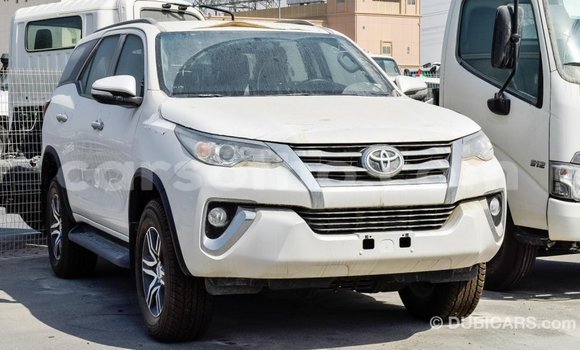 اشتري Imported Toyota Fortuner White سيارة في Import - Dubai في Maseru اشتري Imported Toyota Fortuner White سيارة في Import - Dubai في Maseru