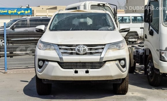 اشتري Imported Toyota Fortuner White سيارة في Import - Dubai في Maseru اشتري Imported Toyota Fortuner White سيارة في Import - Dubai في Maseru