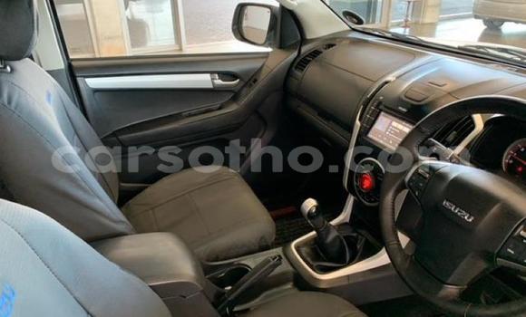 Acheter Occasion Voiture Isuzu KB Blanc à Maseru, Maseru Acheter Occasion Voiture Isuzu KB Blanc à Maseru, Maseru