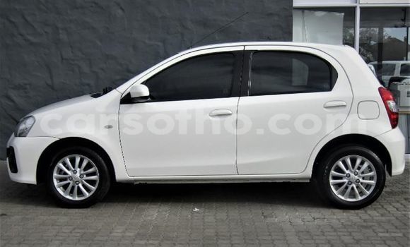 Sayi Na hannu Toyota Etios White Mota in Butha–Buthe a Thaba-Tseka Sayi Na hannu Toyota Etios White Mota in Butha–Buthe a Thaba-Tseka