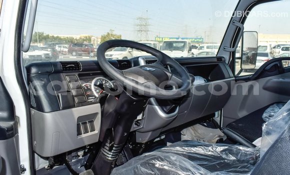 Sayi Imported Mitsubishi L400 White Babbar mota in Import - Dubai a Maseru Sayi Imported Mitsubishi L400 White Babbar mota in Import - Dubai a Maseru