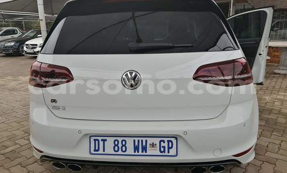 Sayi Na hannu Volkswagen Golf R White Mota in Maseru a Maseru Sayi Na hannu Volkswagen Golf R White Mota in Maseru a Maseru
