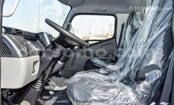 Sayi Imported Mitsubishi L400 White Babbar mota in Import - Dubai a Maseru Sayi Imported Mitsubishi L400 White Babbar mota in Import - Dubai a Maseru