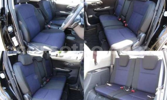 Sayi Na hannu Toyota Wish Black Mota in Butha Buthe a Butha-Buthe Sayi Na hannu Toyota Wish Black Mota in Butha Buthe a Butha-Buthe