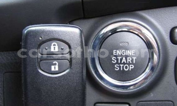 Sayi Na hannu Toyota Wish Black Mota in Butha Buthe a Butha-Buthe Sayi Na hannu Toyota Wish Black Mota in Butha Buthe a Butha-Buthe