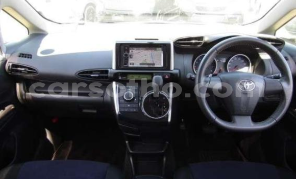 Sayi Na hannu Toyota Wish Black Mota in Butha Buthe a Butha-Buthe Sayi Na hannu Toyota Wish Black Mota in Butha Buthe a Butha-Buthe