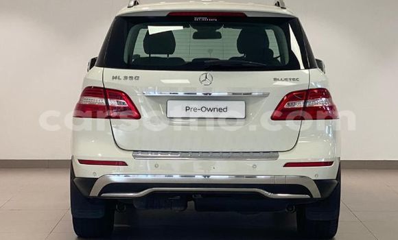 Acheter Occasion Voiture Mercedes-Benz ML–Class Blanc à Maseru, Maseru Acheter Occasion Voiture Mercedes-Benz ML–Class Blanc à Maseru, Maseru