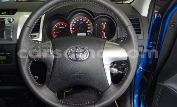 Sayi Na hannu Toyota Hilux Blue Mota in Maputsoe a Leribe Sayi Na hannu Toyota Hilux Blue Mota in Maputsoe a Leribe