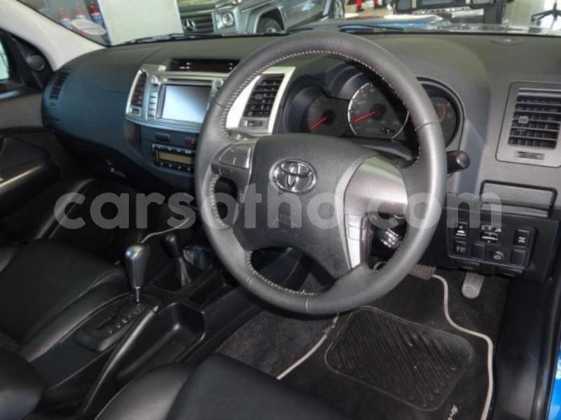 Big with watermark toyota hilux leribe maputsoe 23106