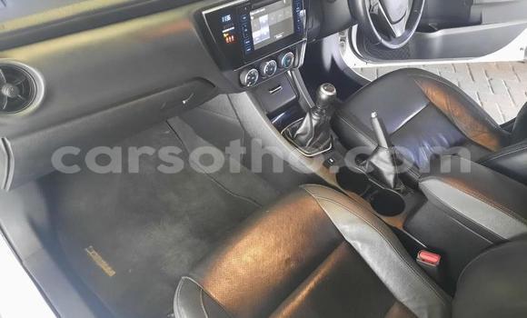 Acheter Occasion Voiture Toyota Corolla Blanc à Maseru, Maseru Acheter Occasion Voiture Toyota Corolla Blanc à Maseru, Maseru