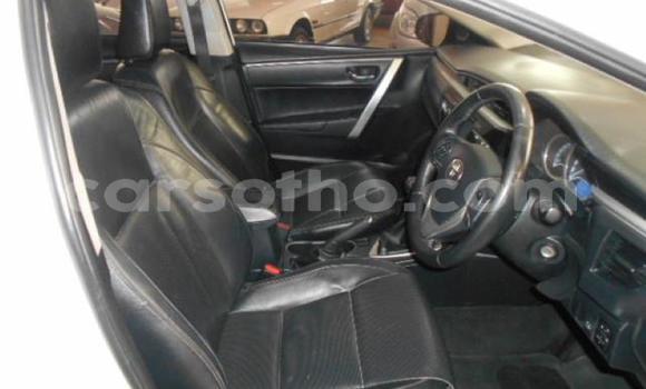 Acheter Occasion Voiture Toyota Corolla Blanc à Maseru, Maseru Acheter Occasion Voiture Toyota Corolla Blanc à Maseru, Maseru