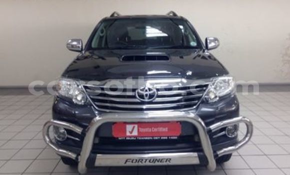 Sayi Na hannu Toyota Fortuner Silver Mota in Maseru a Maseru Sayi Na hannu Toyota Fortuner Silver Mota in Maseru a Maseru