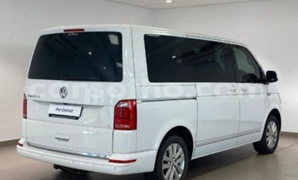 Buy Used Volkswagen Caravelle White Car in Maseru in Maseru Buy Used Volkswagen Caravelle White Car in Maseru in Maseru