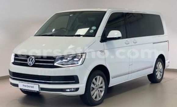 Buy Used Volkswagen Caravelle White Car in Maseru in Maseru Buy Used Volkswagen Caravelle White Car in Maseru in Maseru
