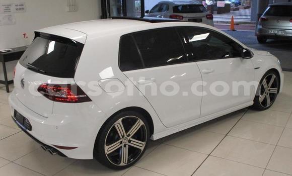 Sayi Na hannu Volkswagen Golf R White Mota in Maseru a Maseru Sayi Na hannu Volkswagen Golf R White Mota in Maseru a Maseru