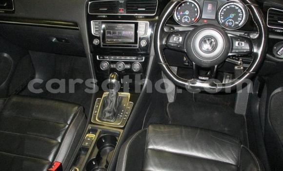 Sayi Na hannu Volkswagen Golf R White Mota in Maseru a Maseru Sayi Na hannu Volkswagen Golf R White Mota in Maseru a Maseru