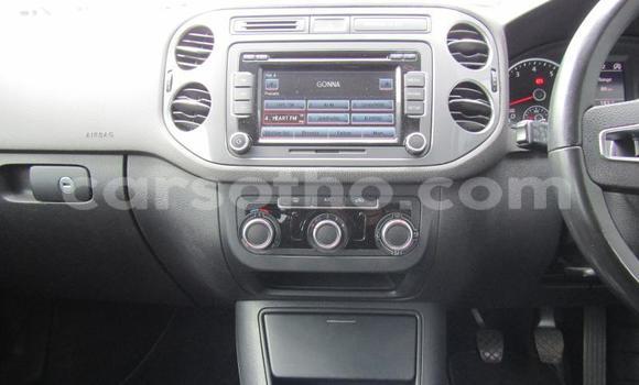 اشتري مستعمل Volkswagen Tiguan Silver سيارة في Butha Buthe في Butha-Buthe اشتري مستعمل Volkswagen Tiguan Silver سيارة في Butha Buthe في Butha-Buthe