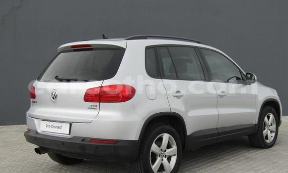 اشتري مستعمل Volkswagen Tiguan Silver سيارة في Butha Buthe في Butha-Buthe اشتري مستعمل Volkswagen Tiguan Silver سيارة في Butha Buthe في Butha-Buthe