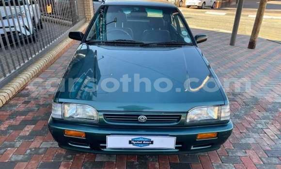 اشتري مستعمل Mazda 323 Green سيارة في Maseru في Maseru اشتري مستعمل Mazda 323 Green سيارة في Maseru في Maseru