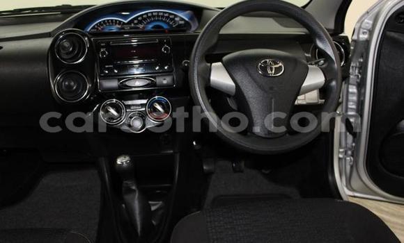 Sayi Na hannu Toyota Etios Silver Mota in Roma a Maseru Sayi Na hannu Toyota Etios Silver Mota in Roma a Maseru