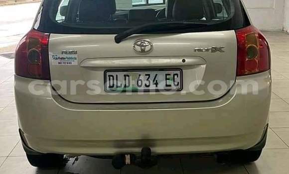 Acheter Occasion Voiture Toyota Runx Blanc à Maseru, Maseru Acheter Occasion Voiture Toyota Runx Blanc à Maseru, Maseru