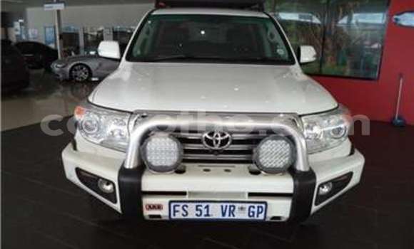 Buy Used Toyota Land Cruiser White Car in Butha–Buthe in Thaba-Tseka Buy Used Toyota Land Cruiser White Car in Butha–Buthe in Thaba-Tseka