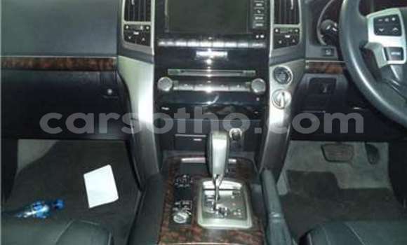 Buy Used Toyota Land Cruiser White Car in Butha–Buthe in Thaba-Tseka Buy Used Toyota Land Cruiser White Car in Butha–Buthe in Thaba-Tseka