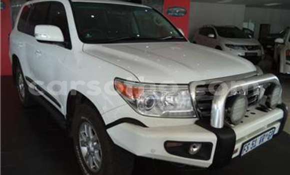 Buy Used Toyota Land Cruiser White Car in Butha–Buthe in Thaba-Tseka Buy Used Toyota Land Cruiser White Car in Butha–Buthe in Thaba-Tseka