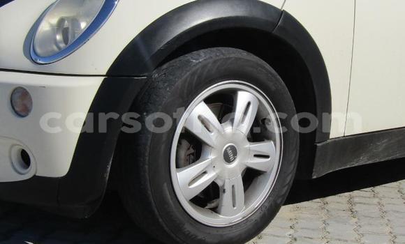 Sayi Na hannu Mini Cooper White Mota in Butha–Buthe a Thaba-Tseka Sayi Na hannu Mini Cooper White Mota in Butha–Buthe a Thaba-Tseka