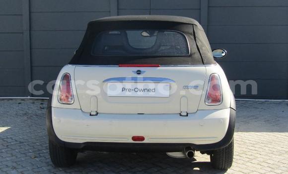 Sayi Na hannu Mini Cooper White Mota in Butha–Buthe a Thaba-Tseka Sayi Na hannu Mini Cooper White Mota in Butha–Buthe a Thaba-Tseka