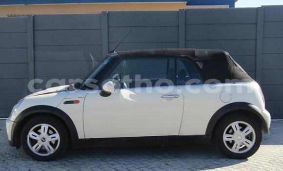 Sayi Na hannu Mini Cooper White Mota in Butha–Buthe a Thaba-Tseka Sayi Na hannu Mini Cooper White Mota in Butha–Buthe a Thaba-Tseka