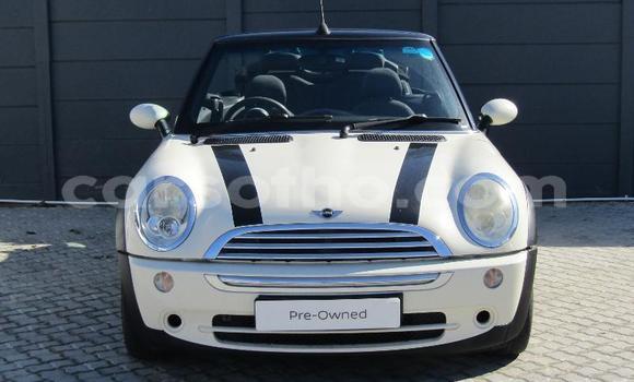 Sayi Na hannu Mini Cooper White Mota in Butha–Buthe a Thaba-Tseka Sayi Na hannu Mini Cooper White Mota in Butha–Buthe a Thaba-Tseka