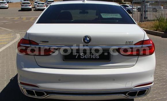 Sayi Na hannu BMW 7er White Mota in Roma a Maseru Sayi Na hannu BMW 7er White Mota in Roma a Maseru