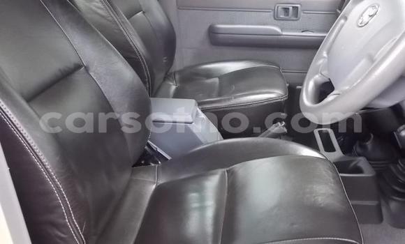 Sayi Na hannu Toyota Land Cruiser Beige Mota in Maseru a Maseru Sayi Na hannu Toyota Land Cruiser Beige Mota in Maseru a Maseru