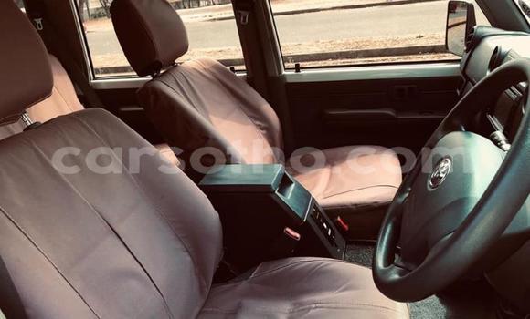اشتري مستعمل Toyota Land Cruiser White سيارة في Maputsoe في Leribe اشتري مستعمل Toyota Land Cruiser White سيارة في Maputsoe في Leribe