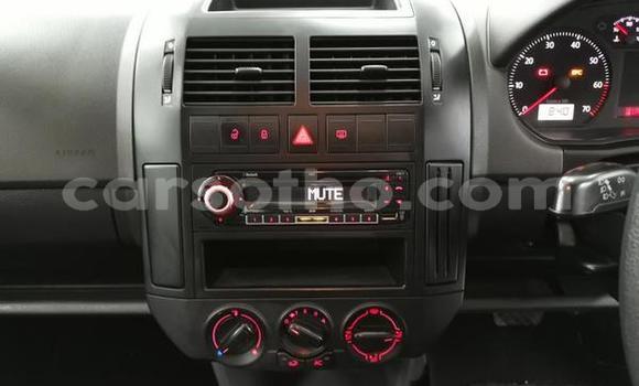 Acheter Occasion Voiture Volkswagen Polo Blanc à Butha–Buthe, Thaba-Tseka Acheter Occasion Voiture Volkswagen Polo Blanc à Butha–Buthe, Thaba-Tseka