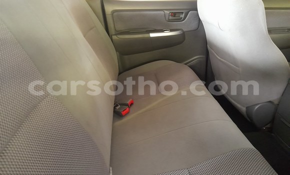 Acheter Occasion Voiture Toyota Hilux Blanc à Maputsoa, Leribe Acheter Occasion Voiture Toyota Hilux Blanc à Maputsoa, Leribe