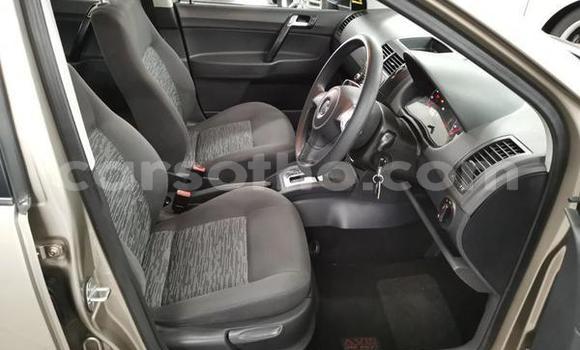 Acheter Occasion Voiture Volkswagen Polo Blanc à Butha–Buthe, Thaba-Tseka Acheter Occasion Voiture Volkswagen Polo Blanc à Butha–Buthe, Thaba-Tseka