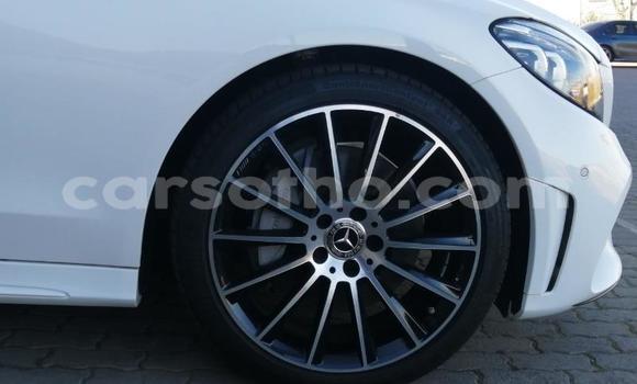 Acheter Occasion Voiture Mercedes-Benz C–Class Blanc à Maseru, Maseru Acheter Occasion Voiture Mercedes-Benz C–Class Blanc à Maseru, Maseru