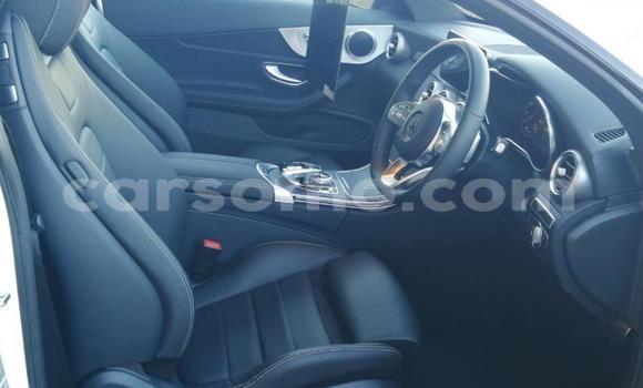 Acheter Occasion Voiture Mercedes-Benz C–Class Blanc à Maseru, Maseru Acheter Occasion Voiture Mercedes-Benz C–Class Blanc à Maseru, Maseru