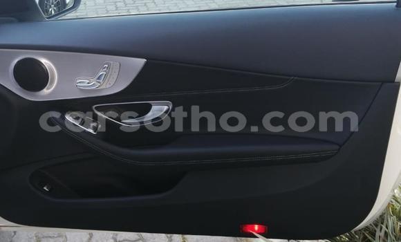 Acheter Occasion Voiture Mercedes-Benz C–Class Blanc à Maseru, Maseru Acheter Occasion Voiture Mercedes-Benz C–Class Blanc à Maseru, Maseru