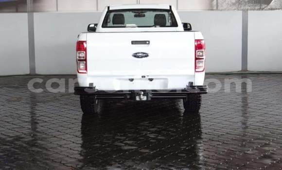 Sayi Na hannu Ford Ranger White Mota in Hlotse a Leribe Sayi Na hannu Ford Ranger White Mota in Hlotse a Leribe